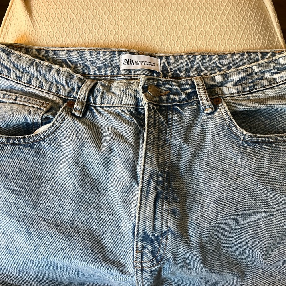 Light wash Jeans